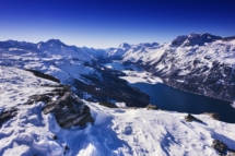 Blick auf verschneite Berge, Engadin, Schweiz